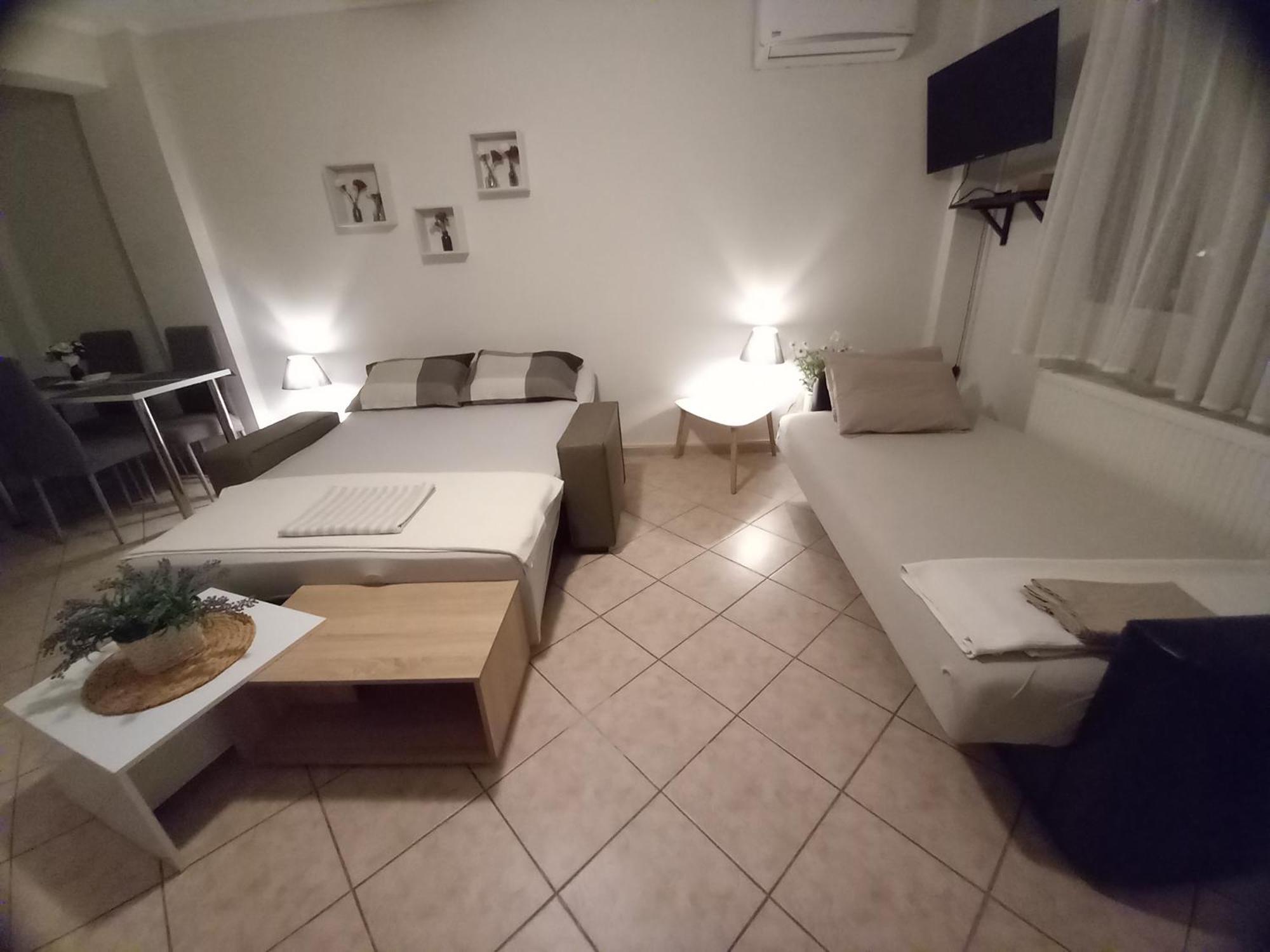 Peramos Apartments เนอาเปรามอส ภายนอก รูปภาพ